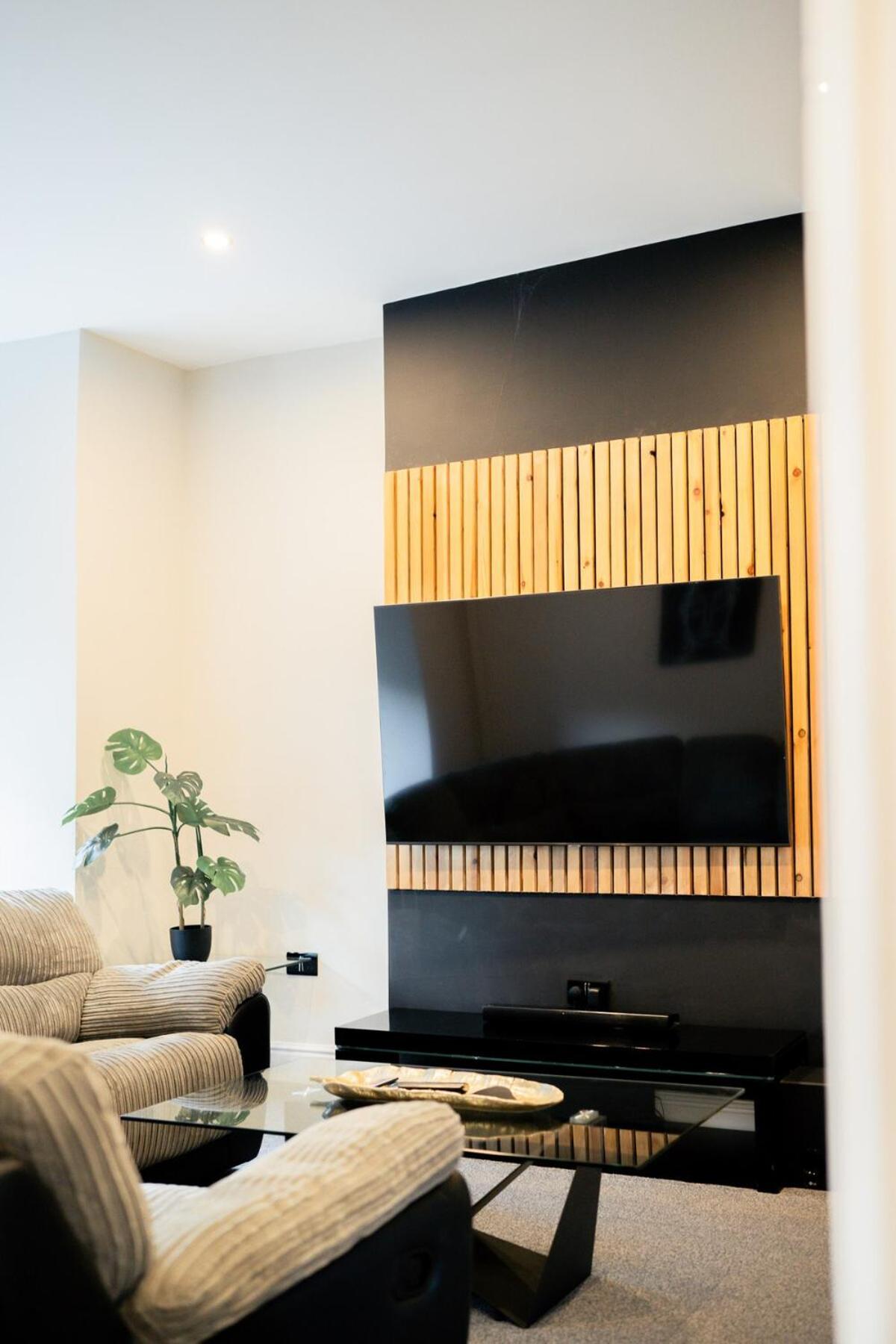 Modern 5 Bedroom Terraced Luxurious House Колуин Бей Екстериор снимка